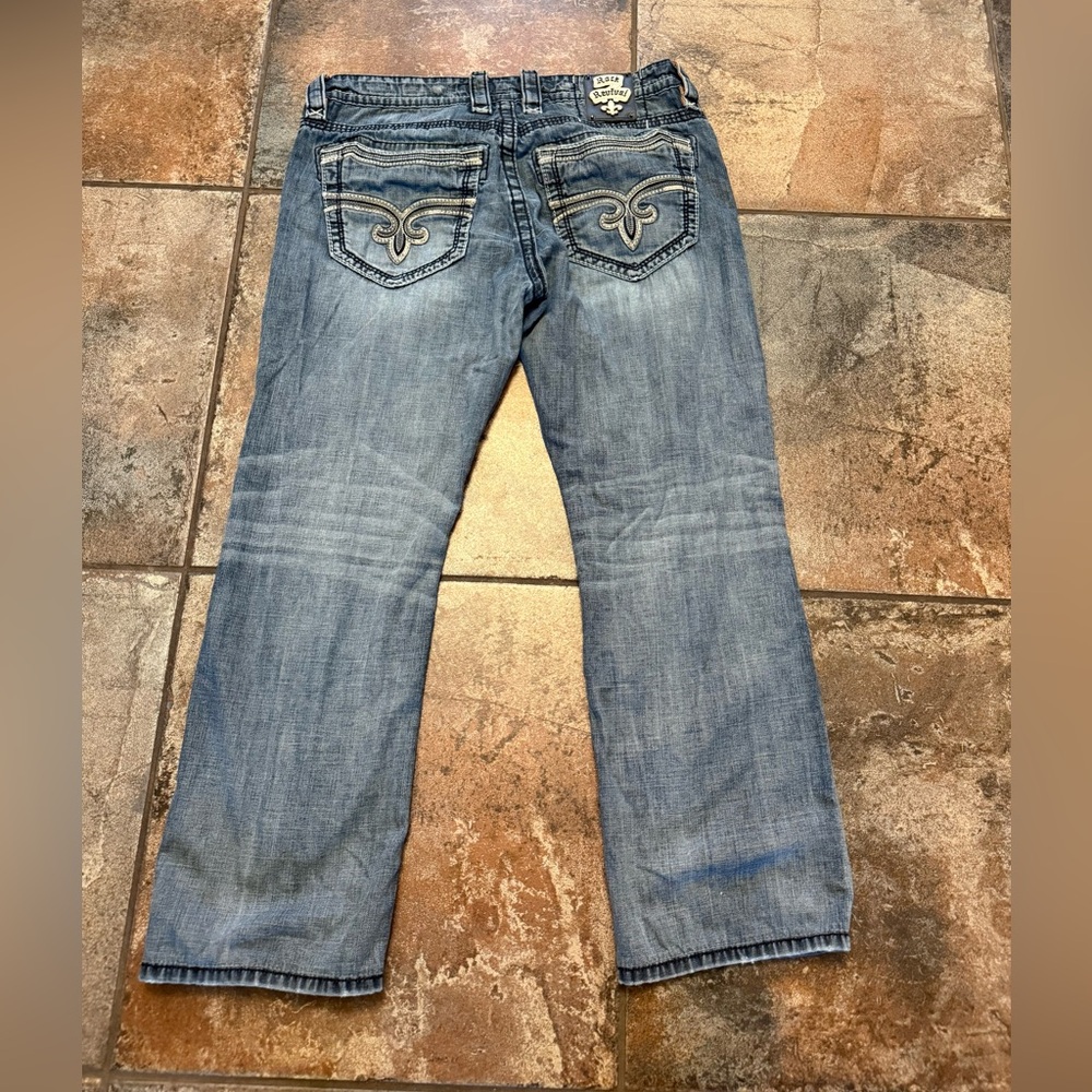 Rock Revival Light Blue Straight Jeans
Style: “Kasen” - Picture 2 of 4